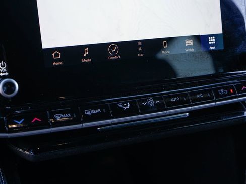 Used 2022 Jeep Wagoneer Series III w/ Rear Seat Video Group 1 image 33