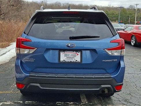 Used 2024 Subaru Forester Premium image 6
