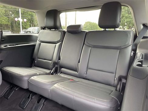 New 2025 Ford Expedition Active image 13