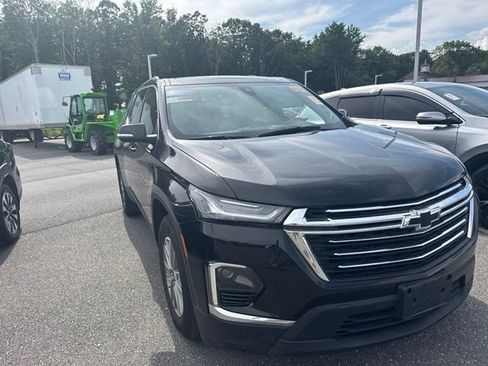 Used 2023 Chevrolet Traverse LT AWD/4WD image 3