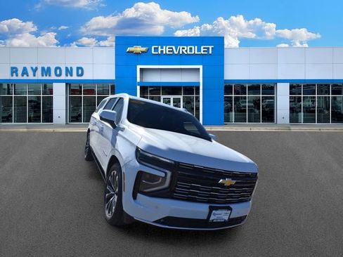 New 2026 Chevrolet Suburban High Country AWD/4WD image 10