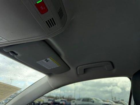 Used 2024 Volkswagen Taos S image 21