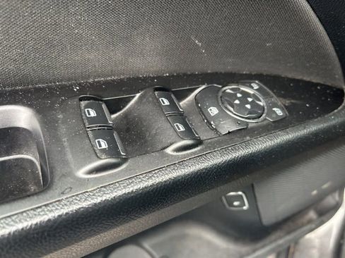 Used 2018 Ford Fusion SE w/ Equipment Group 601A image 16