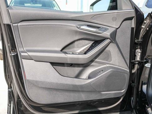 Used 2025 Audi Q6 e-tron Premium w/ Convenience Package image 29