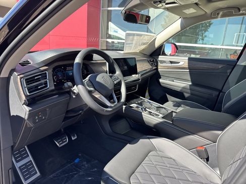 New 2026 Volkswagen Atlas SEL Premium R-Line AWD/4WD image 11
