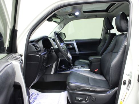 Used 2023 Toyota 4Runner Limited image 12