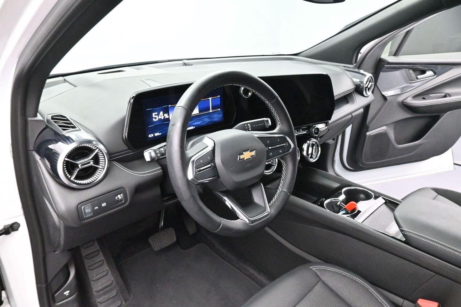 Used 2024 Chevrolet Blazer EV LT AWD/4WD image 18