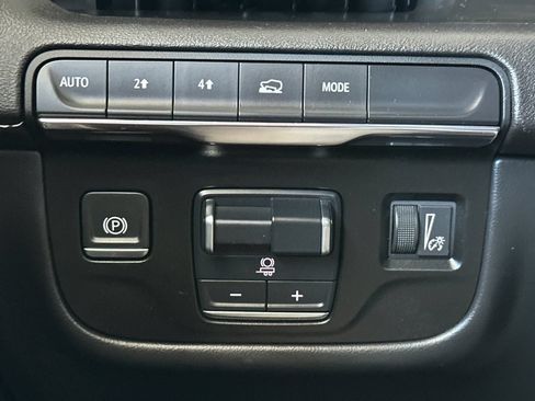 Certified 2023 Cadillac Escalade Sport AWD/4WD image 37