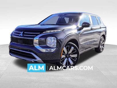 Used 2025 Mitsubishi Outlander SE