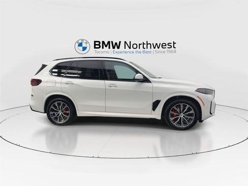 New 2026 BMW X5 xDrive40i w/ M Sport Package AWD/4WD image 5