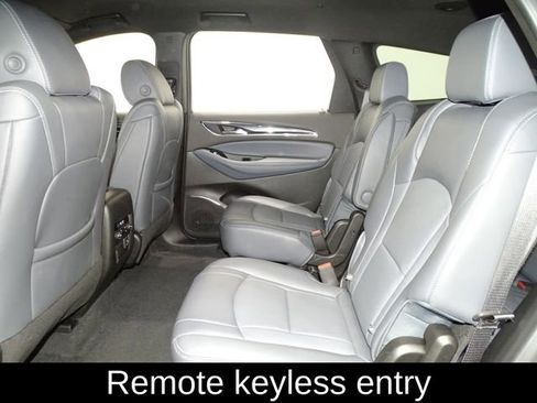 Used 2024 Buick Enclave Premium image 19