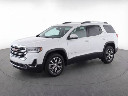 Used 2023 GMC Acadia SLT AWD/4WD image 3