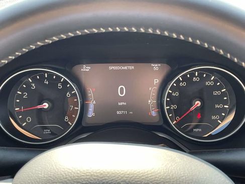 Used 2018 Jeep Compass Latitude w/ Popular Equipment Group FWD image 18