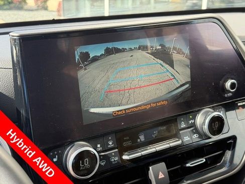 Used 2023 Toyota Highlander Bronze Edition AWD/4WD image 23