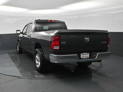 Used 2021 RAM 1500 Classic SLT image 7