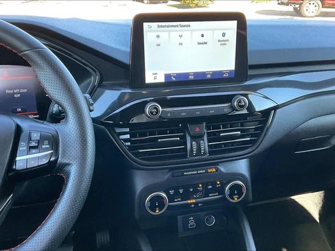 Used 2025 Ford Escape ST-Line image 7