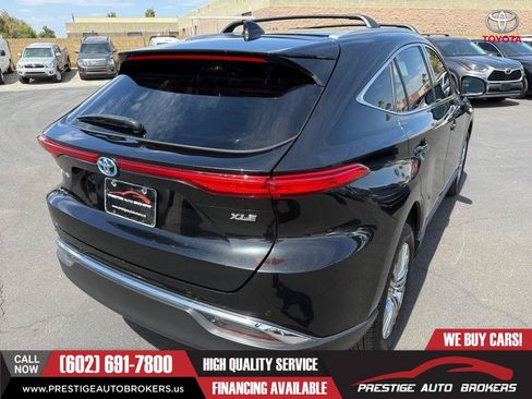 Used 2023 Toyota Venza XLE AWD/4WD image 11