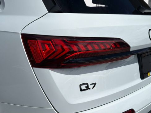 Used 2024 Audi Q7 3.0T Prestige image 16