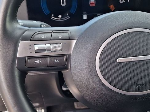 Certified 2025 Hyundai Kona SEL image 15