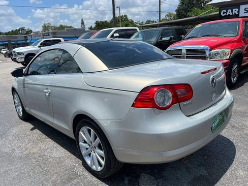 Used 2010 Volkswagen Eos Komfort FWD image 7
