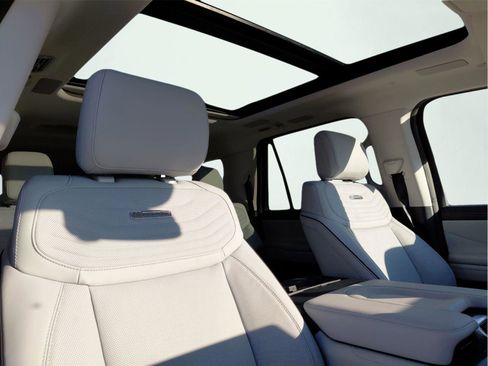 New 2025 Ford Expedition Max Platinum w/ Platinum Ultimate Package AWD/4WD image 15