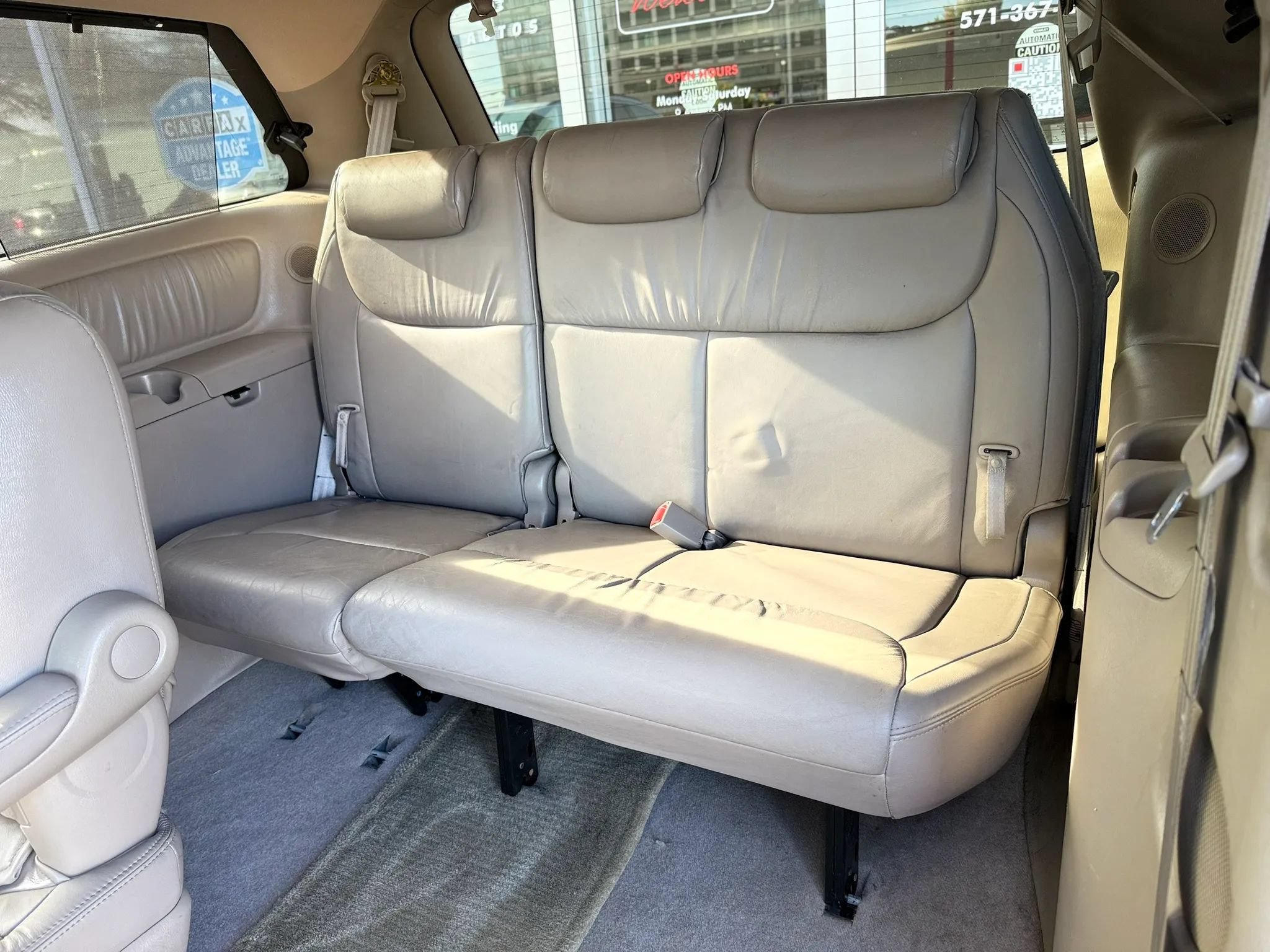 Used 2004 Toyota Sienna XLE w/ XLE Pkg 12 FWD image 27