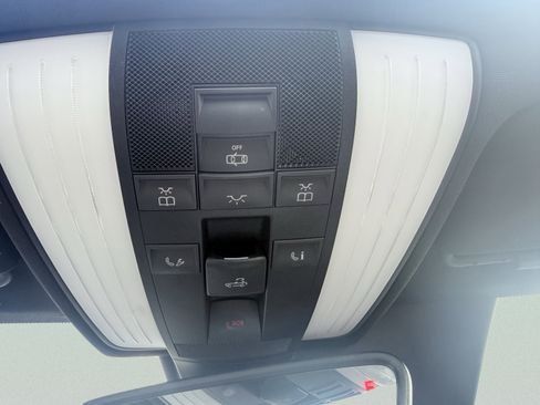 Used 2018 Mercedes-Benz AMG GT Roadster image 49