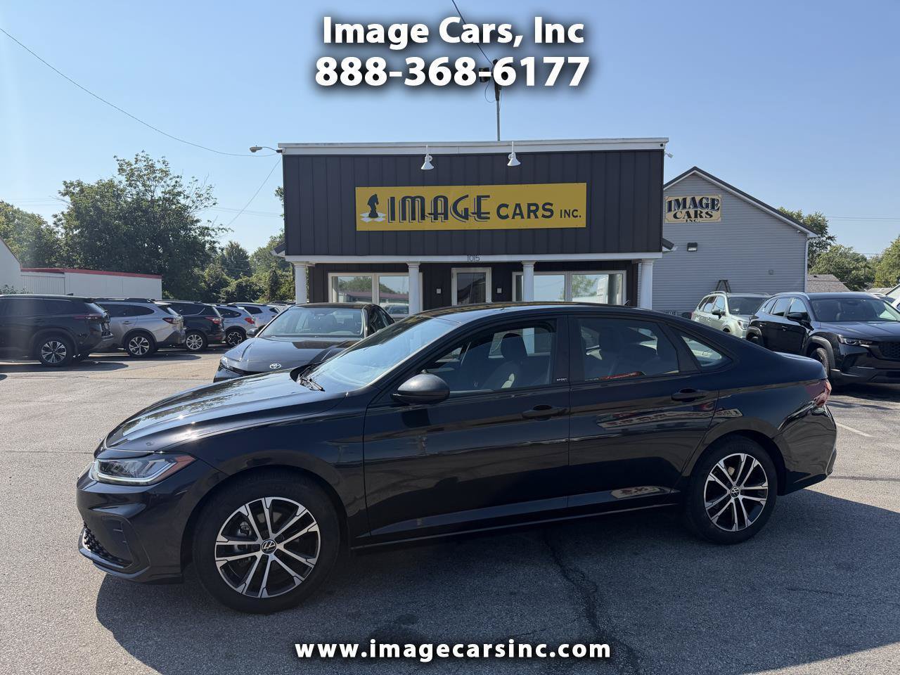 Used 2025 Volkswagen Jetta Sport FWD image 1
