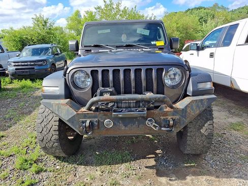 Used 2020 Jeep Wrangler Unlimited Sport AWD/4WD image 2