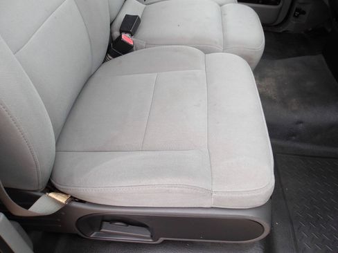 Used 2005 Ford F150 XL RWD image 19