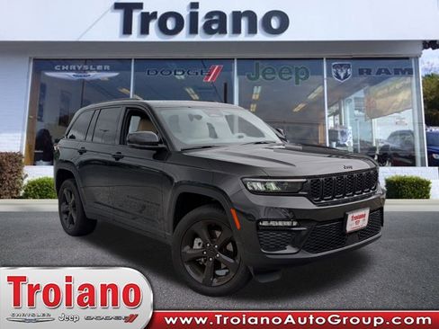 Certified 2024 Jeep Grand Cherokee Limited w/ Black Appearance Package image 1
