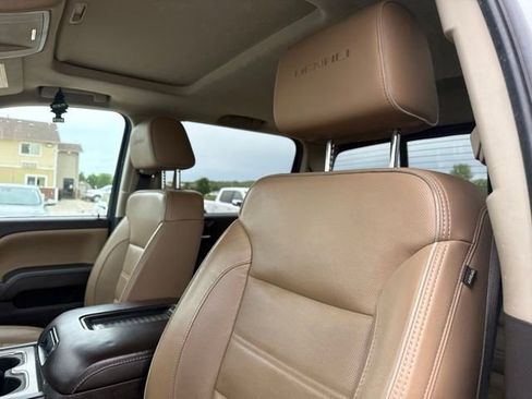 Used 2018 GMC Sierra 2500 Denali w/ Duramax Plus Package AWD/4WD image 12