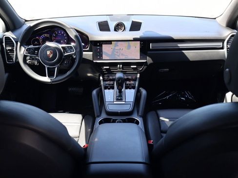 Certified 2023 Porsche Cayenne AWD/4WD image 21