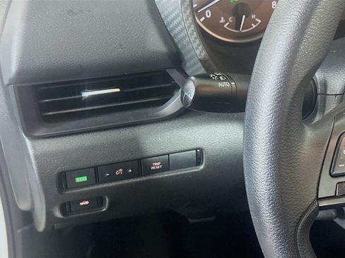 Used 2025 Nissan Sentra S FWD image 17