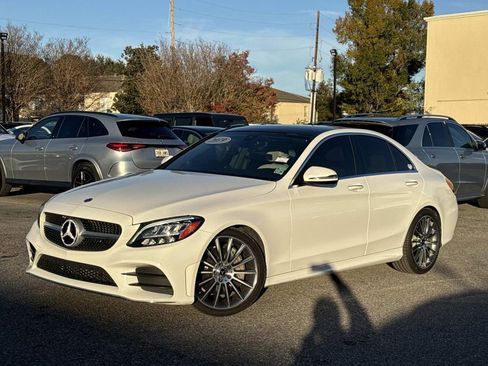 Used 2019 Mercedes-Benz C 300 Sedan image 3