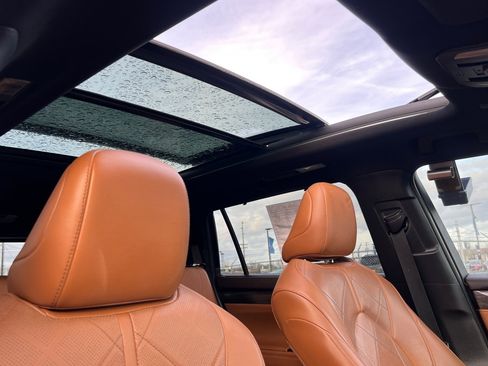 Used 2022 Toyota Highlander Platinum image 16