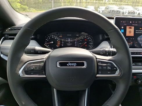 Used 2025 Jeep Compass Limited AWD/4WD image 44