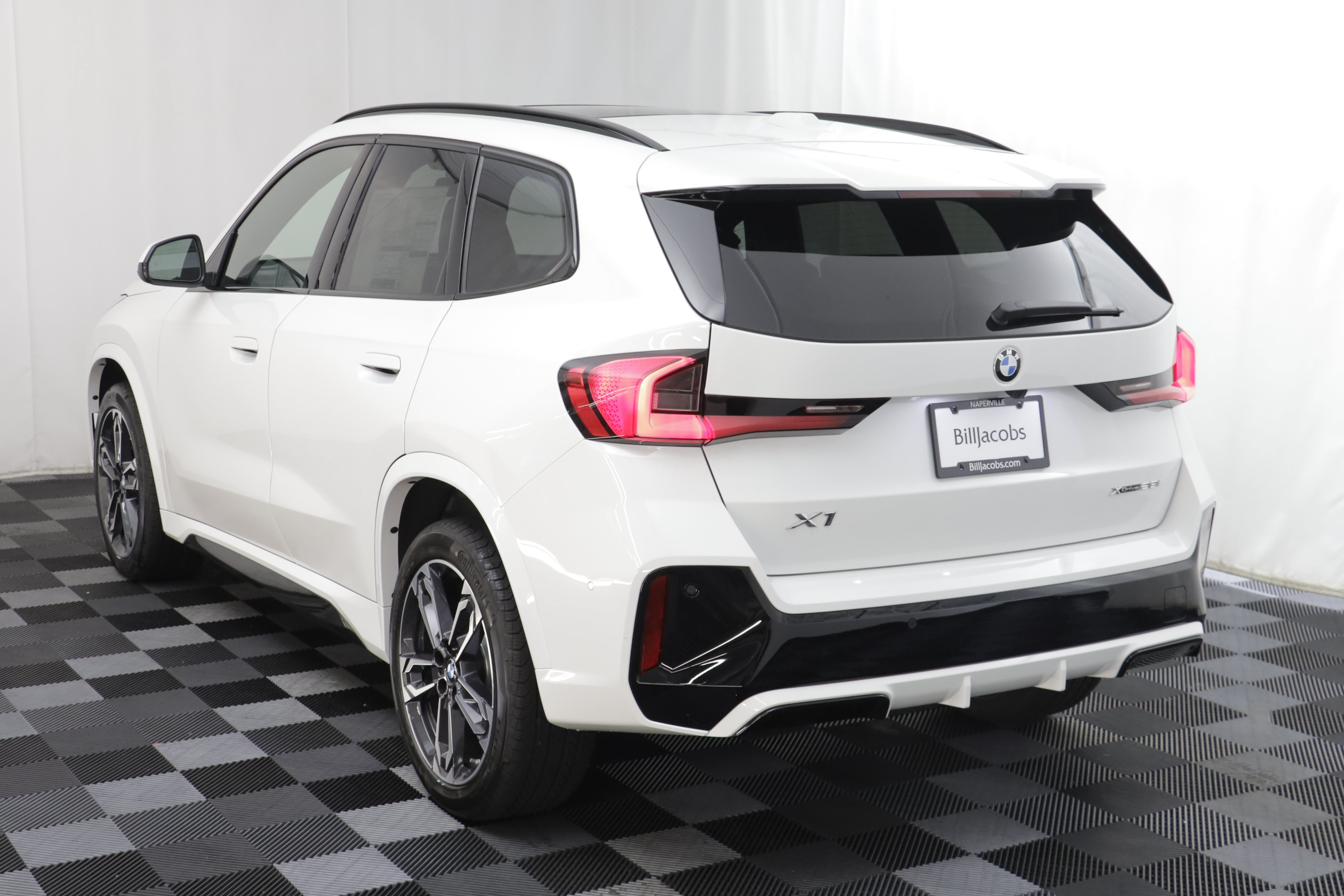 New 2026 BMW X1 xDrive28i w/ M Sport Package AWD/4WD image 16
