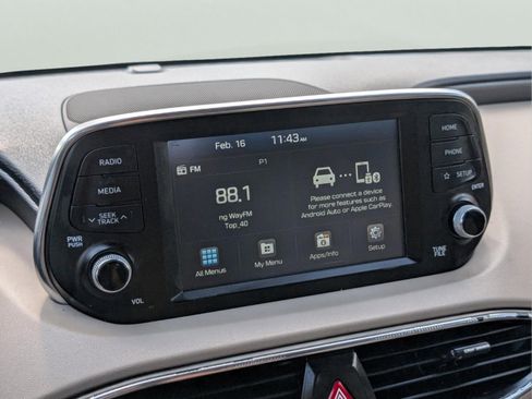 Used 2020 Hyundai Santa Fe SE image 36