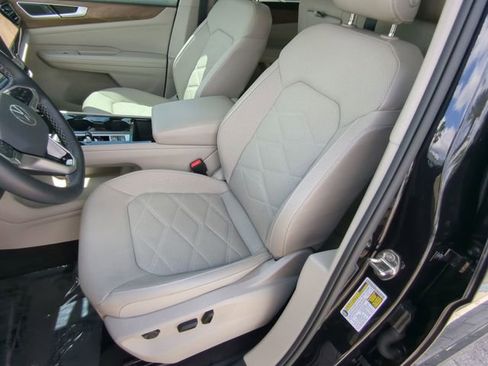 Certified 2024 Volkswagen Atlas SE image 22