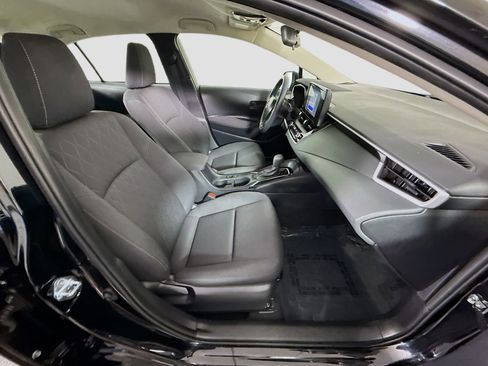 Used 2025 Toyota Corolla LE FWD image 28