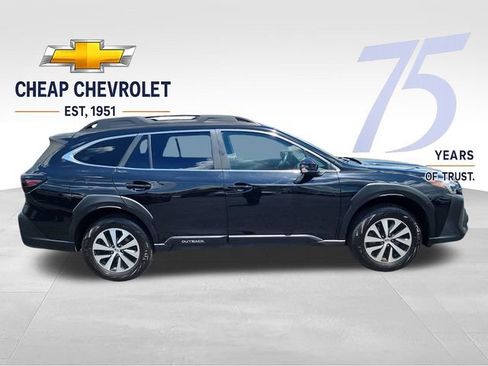 Used 2023 Subaru Outback Premium AWD/4WD image 6