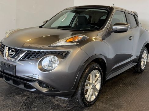 Used 2015 Nissan Juke SV FWD image 4