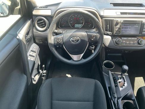 Used 2015 Toyota RAV4 XLE FWD image 9