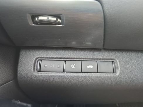 New 2026 Nissan Pathfinder SL FWD image 10