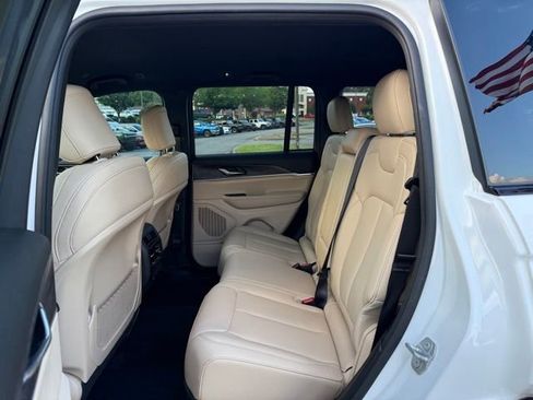 Used 2025 Jeep Grand Cherokee Limited w/ Trailer Tow Package AWD/4WD image 27