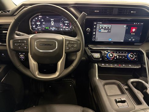 Used 2024 GMC Sierra 2500 Denali w/ Denali Reserve Package AWD/4WD image 13