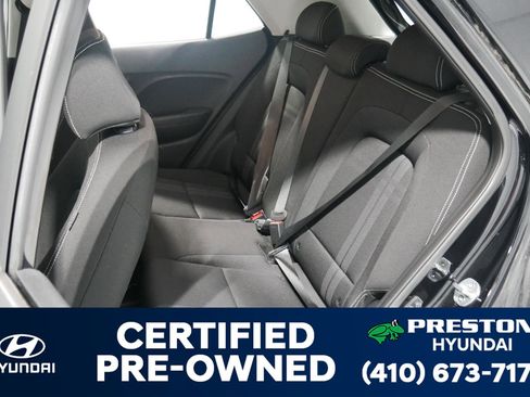 Used 2020 Hyundai Venue SEL image 11