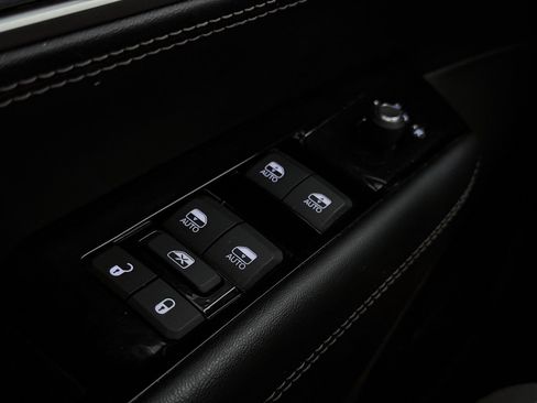 Used 2022 Jeep Wagoneer Series III w/ Premium Group I image 43