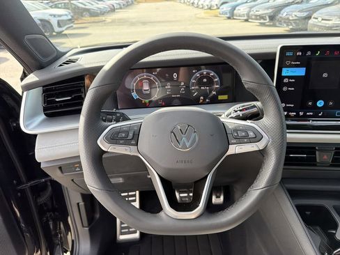 New 2026 Volkswagen Tiguan SE R-Line FWD image 26